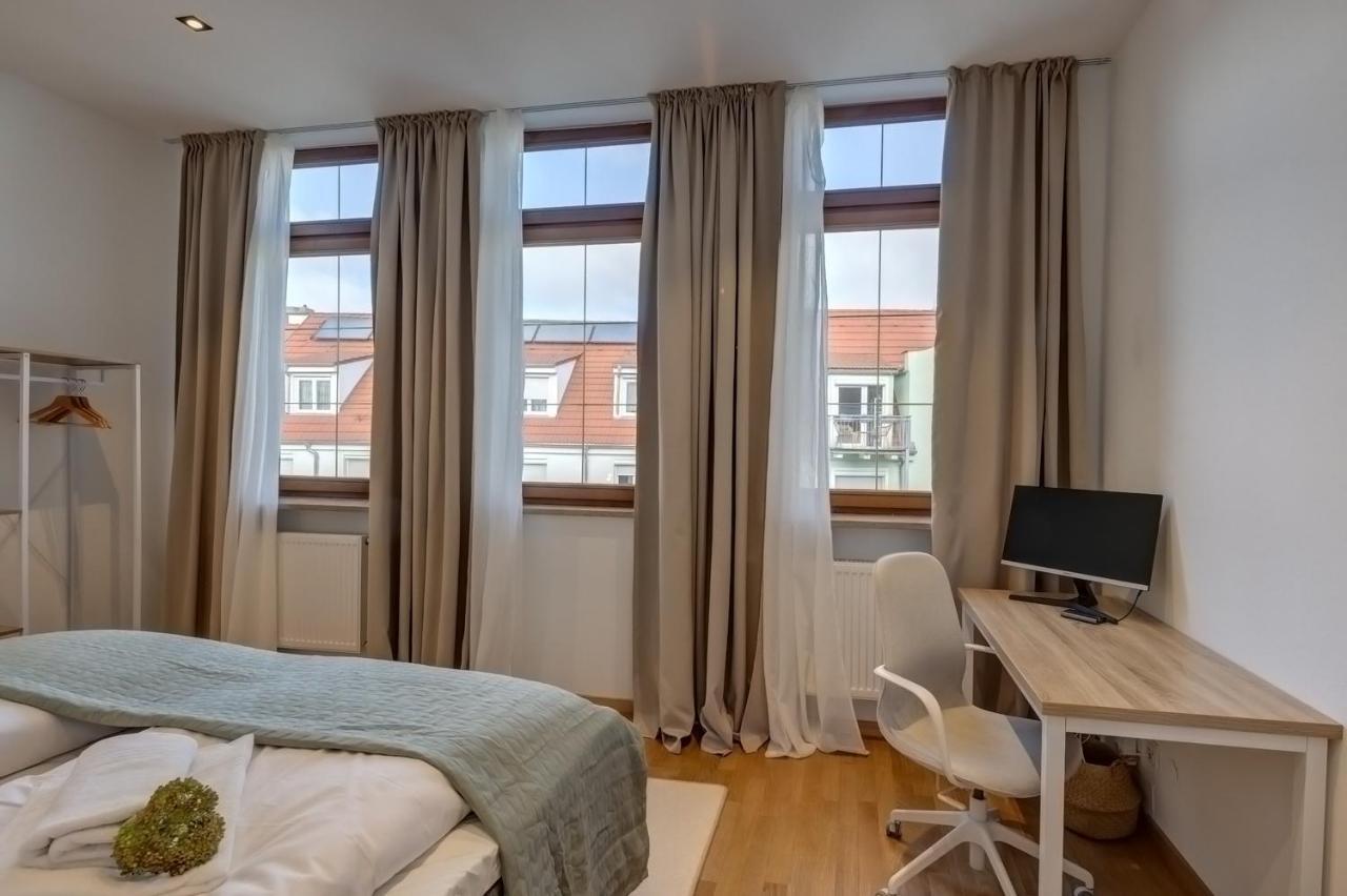 Kaza Guesthouse, Centrally Located 2 & 3 Bedroom Apartments In Augsburg Exterior foto