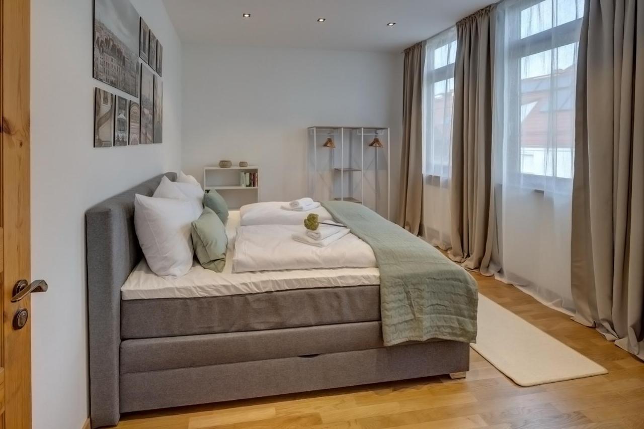 Kaza Guesthouse, Centrally Located 2 & 3 Bedroom Apartments In Augsburg Exterior foto