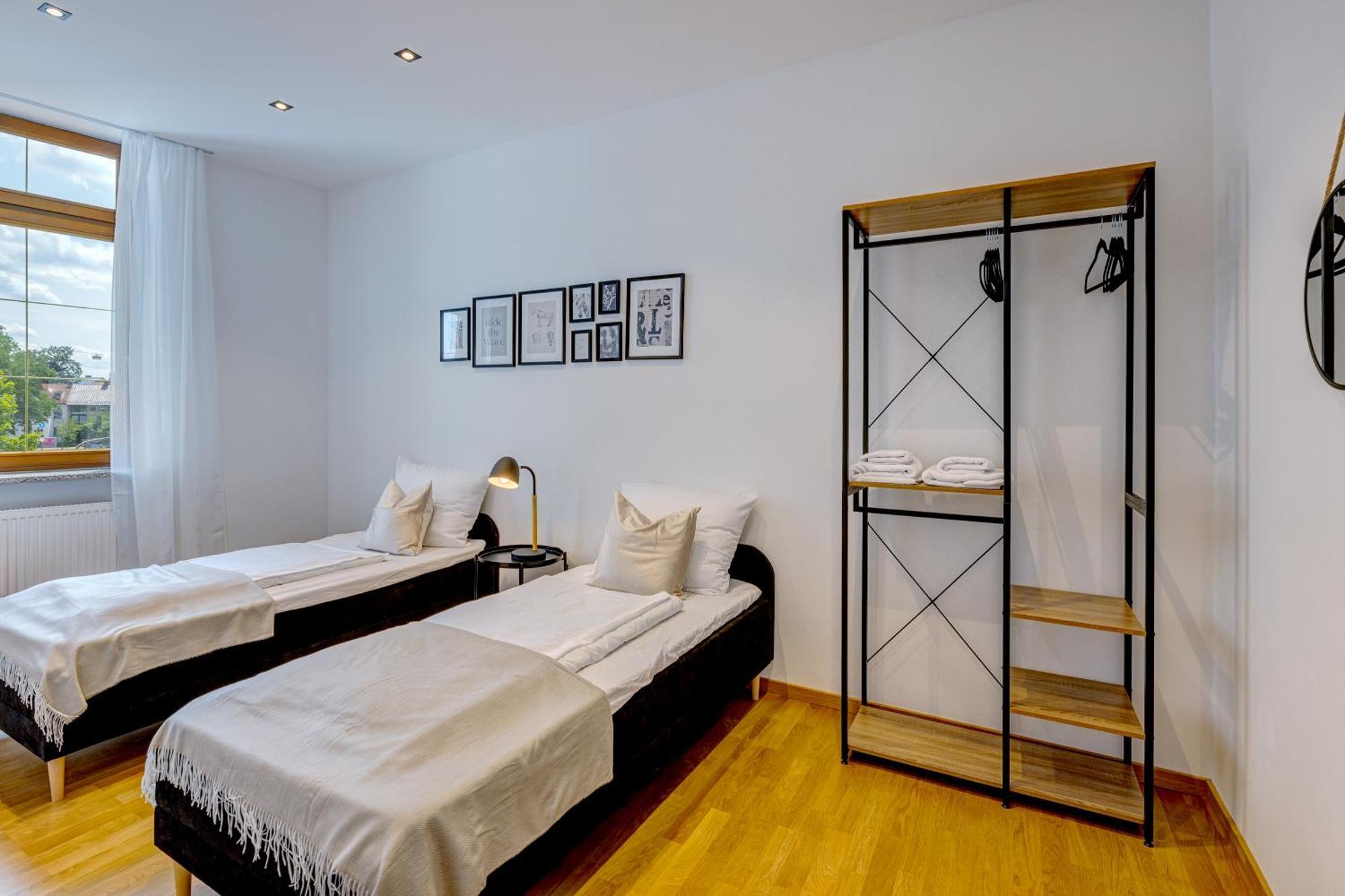 Kaza Guesthouse, Centrally Located 2 & 3 Bedroom Apartments In Augsburg Exterior foto
