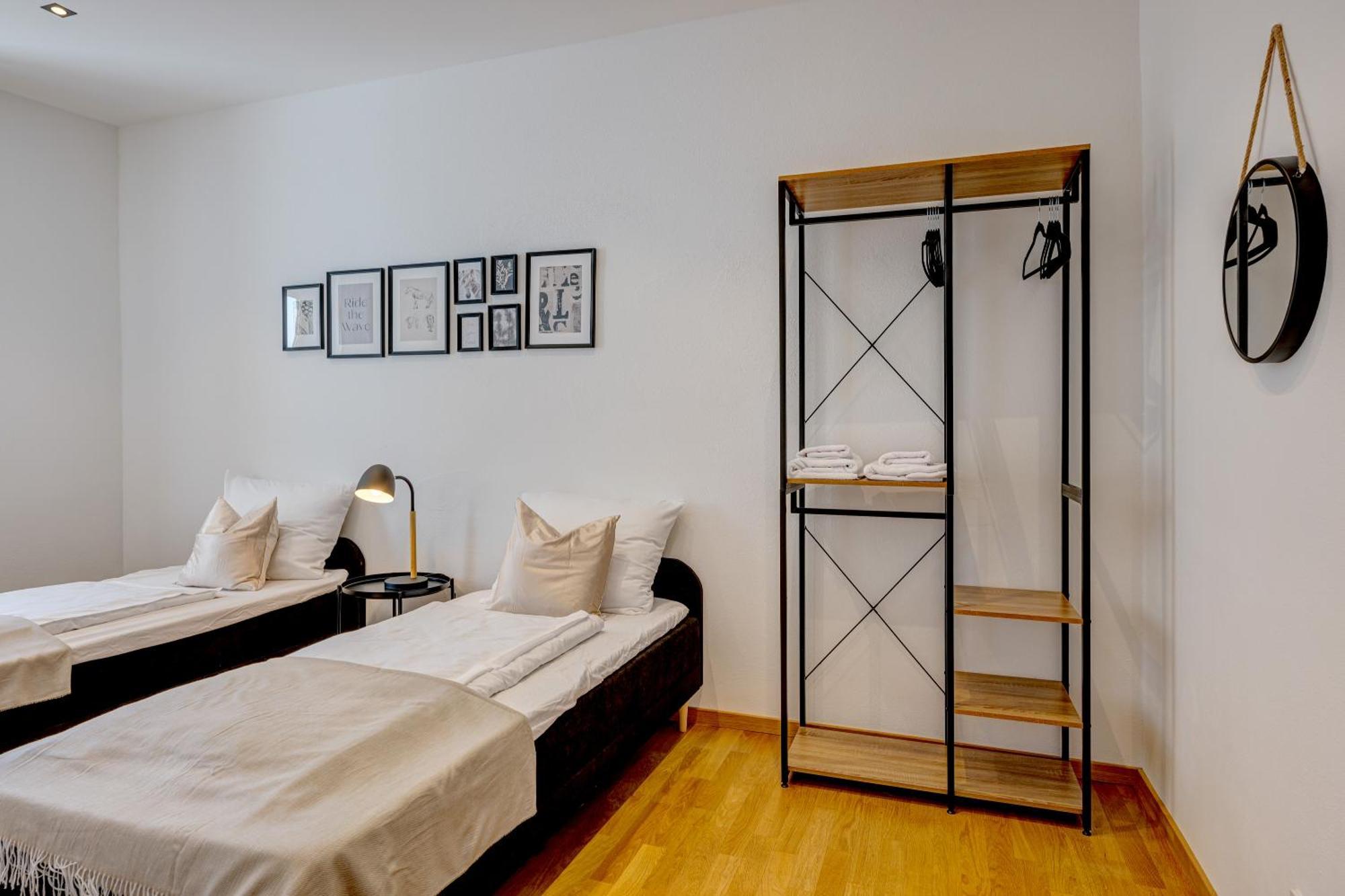 Kaza Guesthouse, Centrally Located 2 & 3 Bedroom Apartments In Augsburg Exterior foto