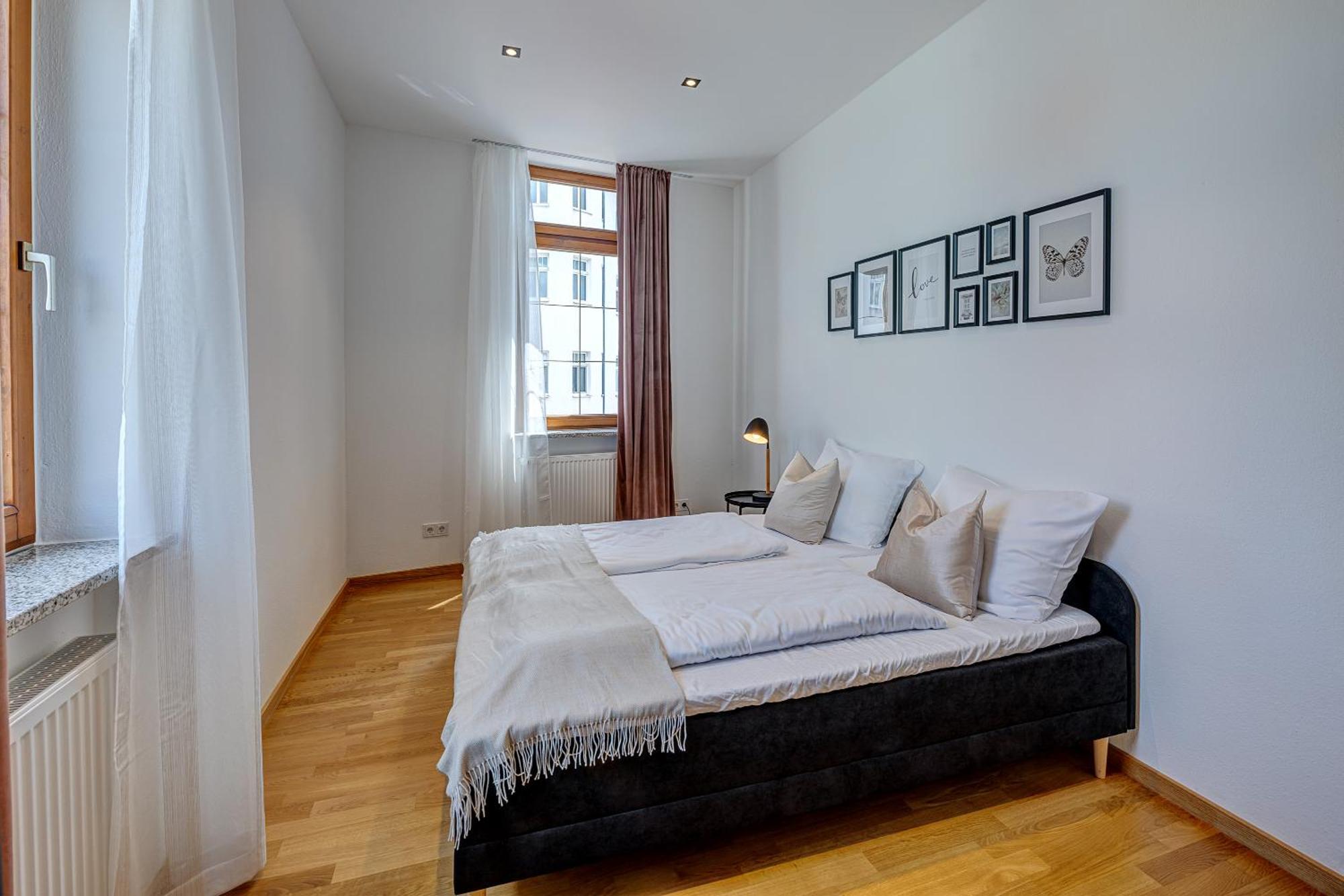 Kaza Guesthouse, Centrally Located 2 & 3 Bedroom Apartments In Augsburg Exterior foto