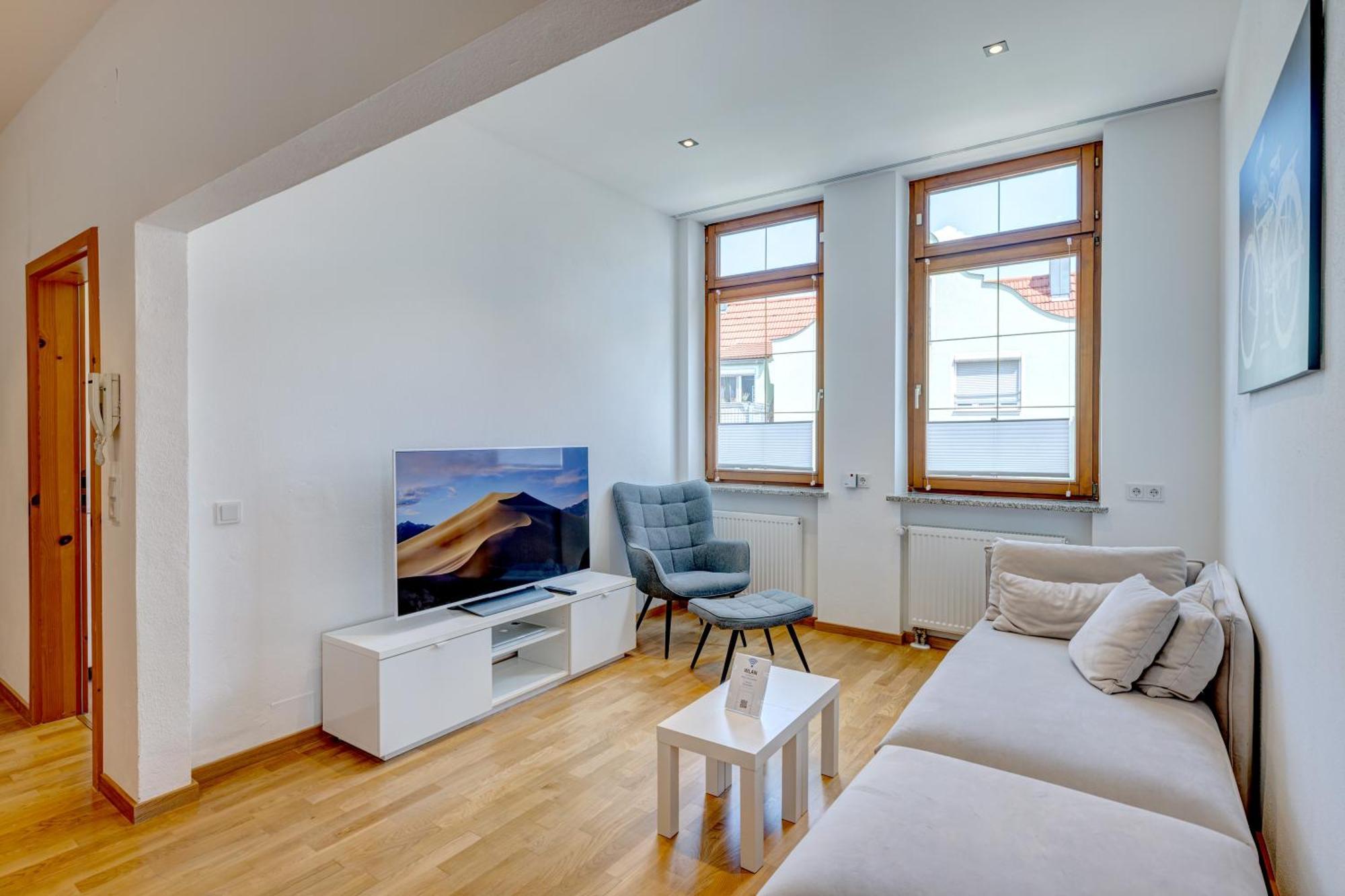 Kaza Guesthouse, Centrally Located 2 & 3 Bedroom Apartments In Augsburg Exterior foto